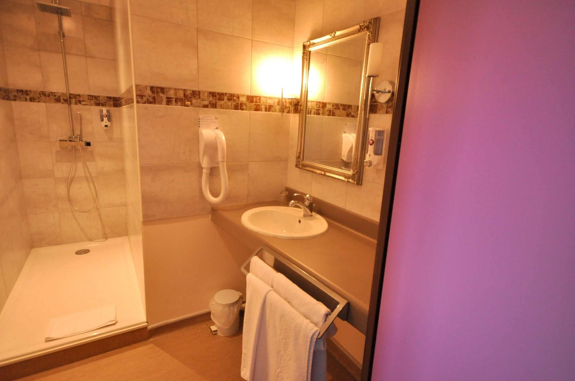 Brit Hotel Confort Alexia - La Souterraine Dış mekan fotoğraf